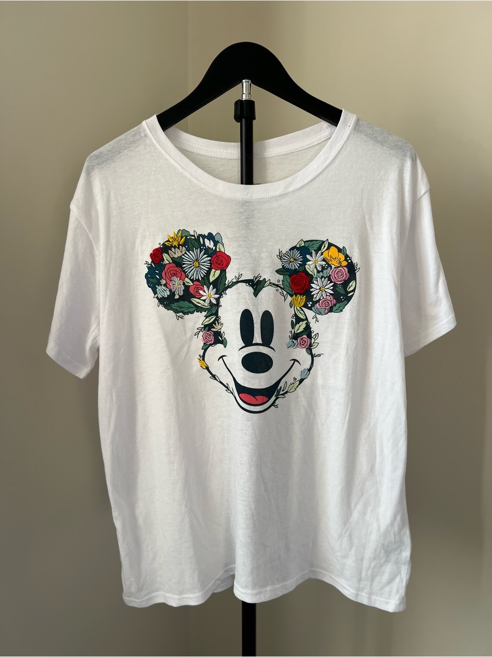 Disney Mickey Mouse White Tee with Floral embroidered Graphic women’s XXL